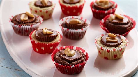 peanut-butter-cup-buttons-recipes-hersheyland image
