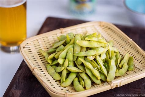 how-to-cook-edamame-fresh-and-frozen-just-one image
