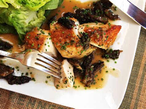 pan-roasted-chicken-breasts-with-morel-mushroom-pan image