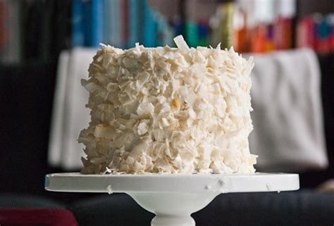 coconut-cake-leites-culinaria image