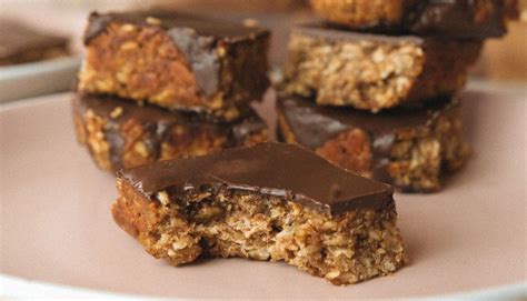 easy-peanut-butter-flapjacks-myprotein image
