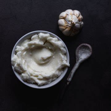 simple-5-ingredient-traditional-toum-lebanese-garlic image