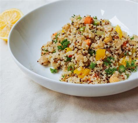 lemony-quinoa-chickpea-salad-the-simple-veganista image