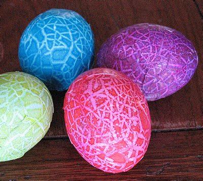 cracked-colored-eggs-tutorial-amandas-cookin image