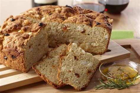 asiago-cheese-and-sundried-tomato-bread-fly-local image