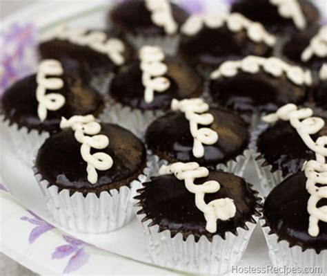 chocolate-espresso-mini-cupcakes-delicious-hostess image