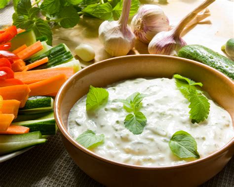homemade-garlic-blue-cheese-dressing-recipe-food image