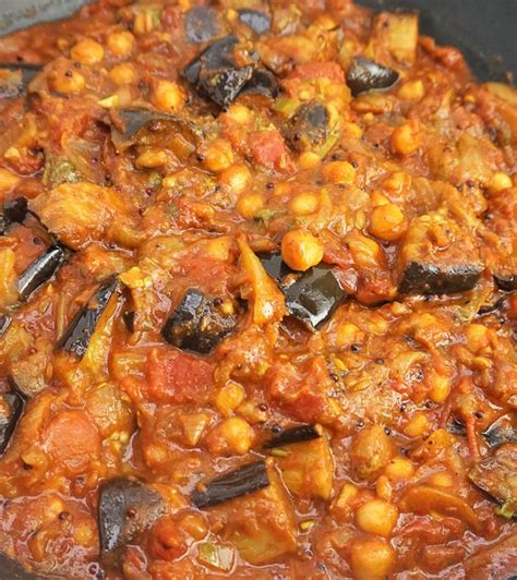 aubergine-chickpea-curry-recipes-moorlands-eater image