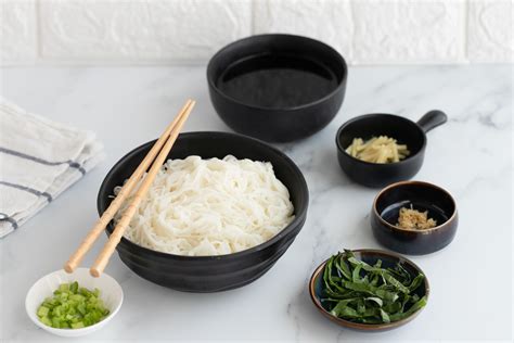 japanese-cold-somen-noodle-recipe-the-spruce-eats image