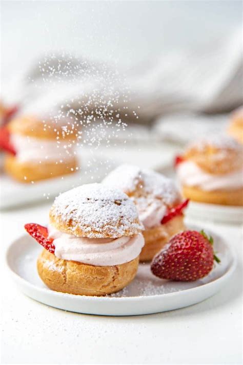 strawberry-cream-puffs-the-flavor-bender image