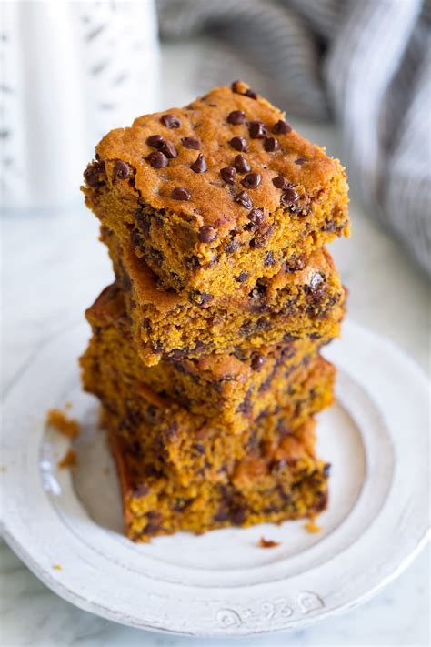 pumpkin-bars-with-chocolate-chips-cooking image