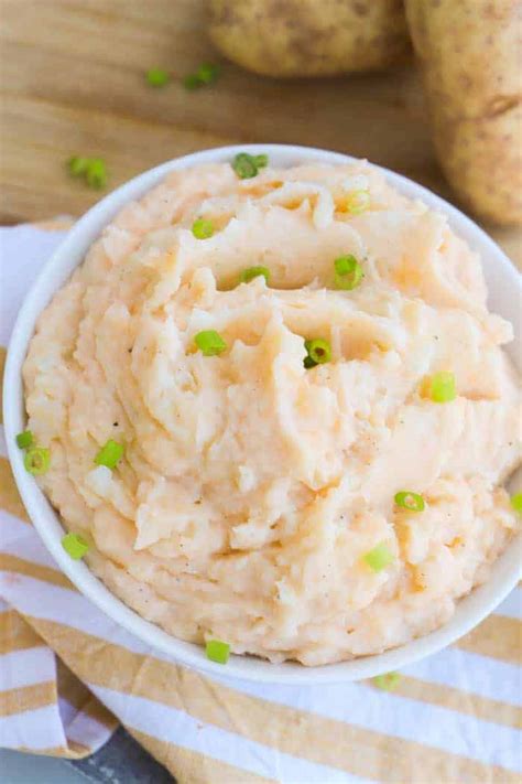 cheddar-ranch-mashed-potatoes-the-diary-of-a-real image