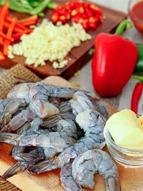 sizzling-gambas-al-ajillo-spicy-garlic-shrimp-kawaling image