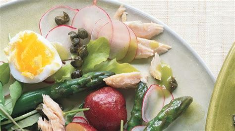 tuna-asparagus-and-new-potato-salad-with-chive image