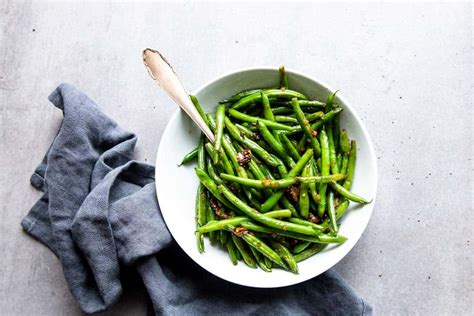 easy-sauted-green-beans-savory-nothings image