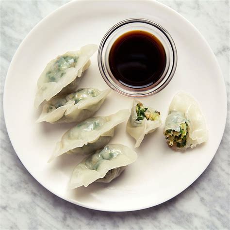 steamed-shrimp-dumplings-with-chinese-chives image
