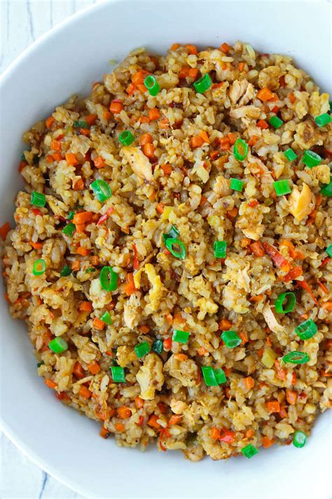 garlic-salmon-fried-rice-that-spicy-chick image