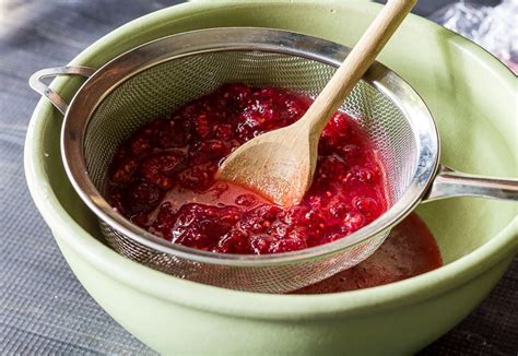 raspberry-shrub-recipe-a-refreshing-cocktail image
