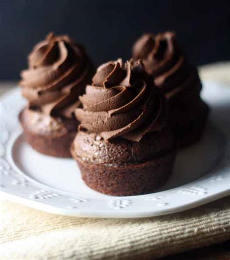dark-mocha-buttercream-frosting-recipe-cake-journal image