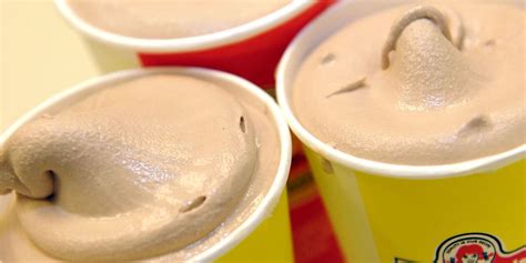 this-healthy-recipe-hack-tastes-like-a-wendys-frosty image