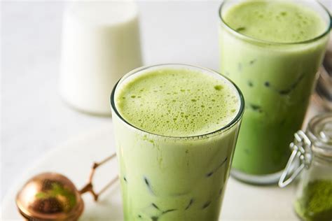 matcha-green-tea-latte-recipe-with-carnation image