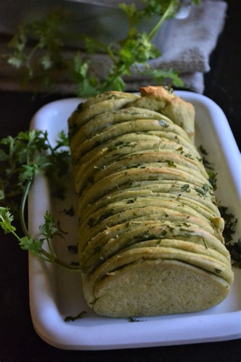 coriander-butterflake-bread-recipe-gayathris-cook image
