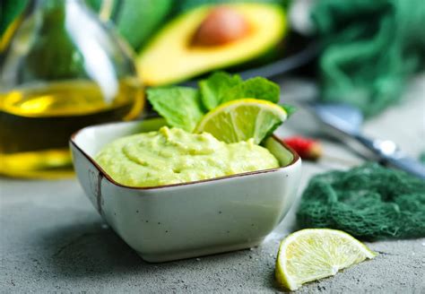 spicy-avocado-sauce-pepperscale image