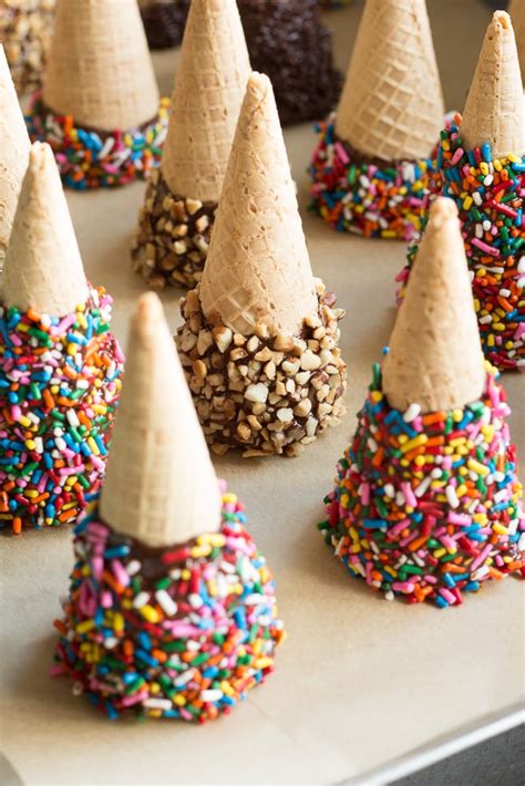 chocolate-dipped-ice-cream-cones-the-three-snackateers image