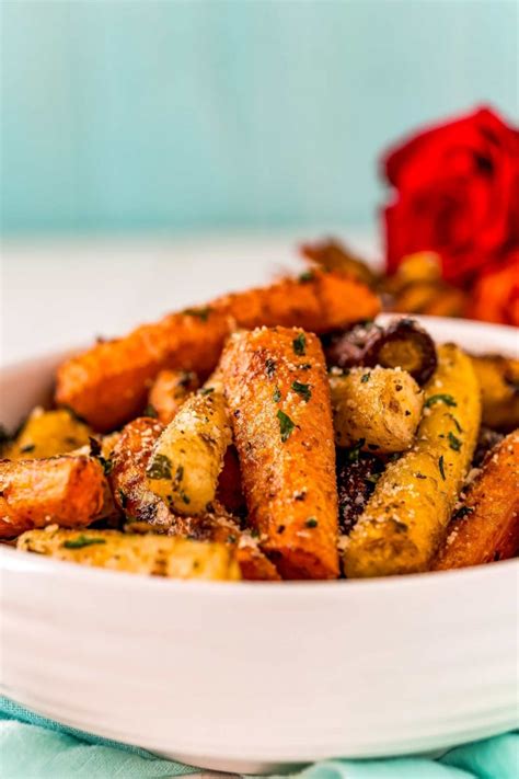 parmesan-roasted-carrots-easy-side-dish-the image