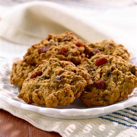 raisin-spice-cookies-recipe-kelloggs image
