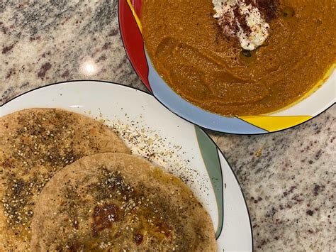 roasted-carrot-soup-with-zaatar-rubbed-roti-food image