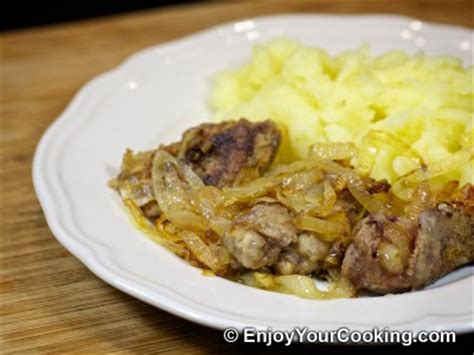 fried-chicken-liver-with-onions-recipe-my-homemade-food image