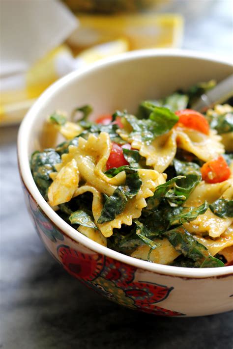 tuscan-kale-bell-pepper-zucchini-and-tomato-pasta image