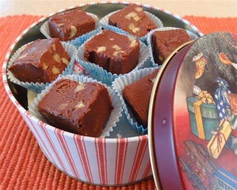 easy-no-fail-chocolate-fudge-recipe-recipezazzcom image