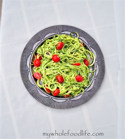 zucchini-pasta-with-avocado-pesto-vegan-my image