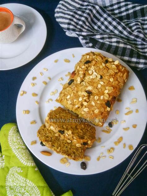 muesli-banana-cake-how-to-make-eggless-muesli image