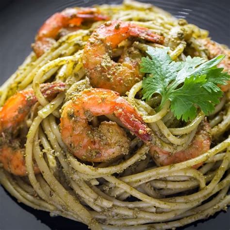 easy-shrimp-pesto-linguine-recipe-my-edible-food image