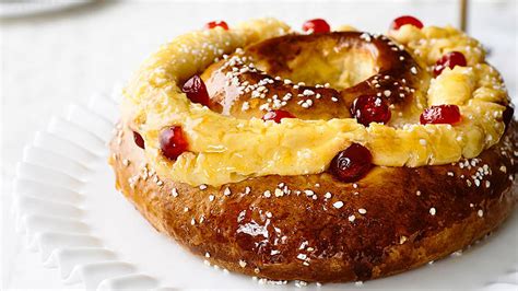 easter-bread-ring-rosca-de-pascua-recipe-food image