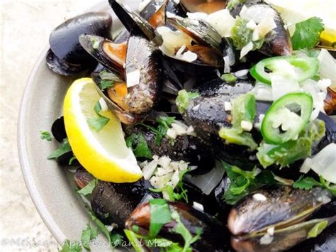 spicy-mussels-in-white-wine-sauce-mexican-appetizers image