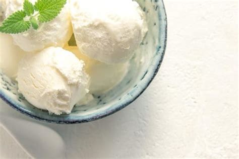 vanilla-bean-ice-cream-recipe-cuisinartcom image