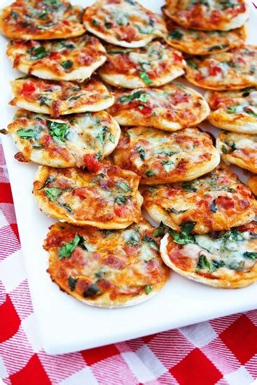 make-your-own-mini-pizzas-homemade-pizza image