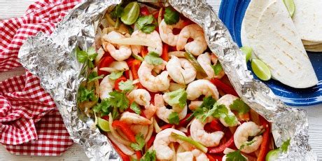 best-healthy-grilled-shrimp-fajita-foil-pack image