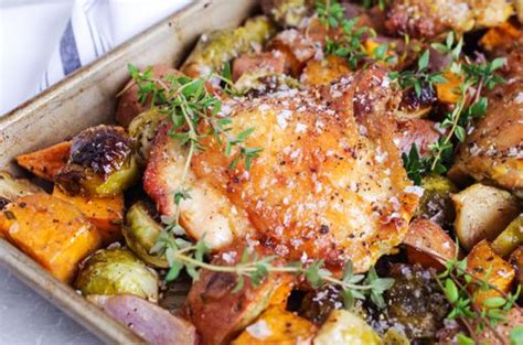recipe-an-easy-fall-sheet-pan-dinner-roasts-chicken image