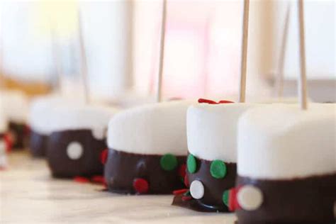 chocolate-dipped-marshmallows-food-and-diy image