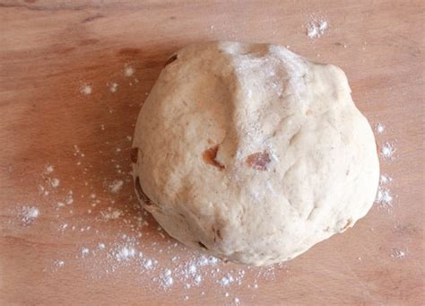 make-it-happen-homemade-cinnamon-raisin-bagels image