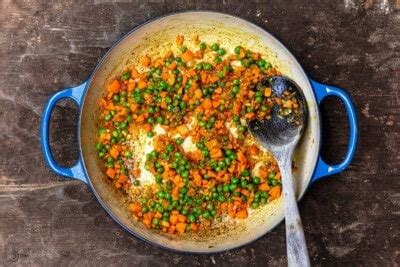 easy-rice-pilaf-with-peas-and-carrots-the image