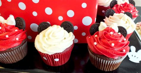 mickey-mouse-cupcakes-two-sisters image
