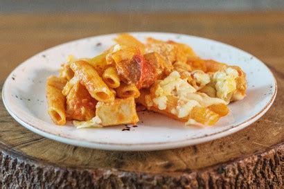 chicken-and-chorizo-pasta-bake-tasty-kitchen image