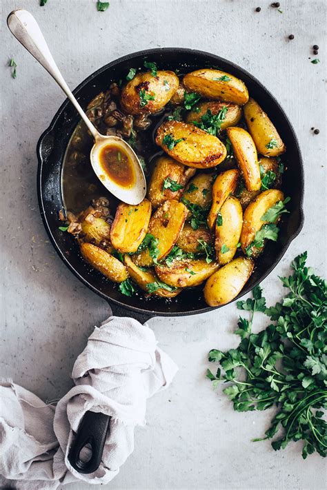 braised-fingerling-potatoes-with-fresh-herbs-hello image