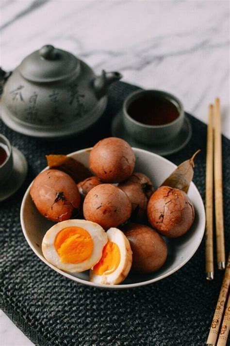 chinese-tea-eggs-the-woks-of-life image